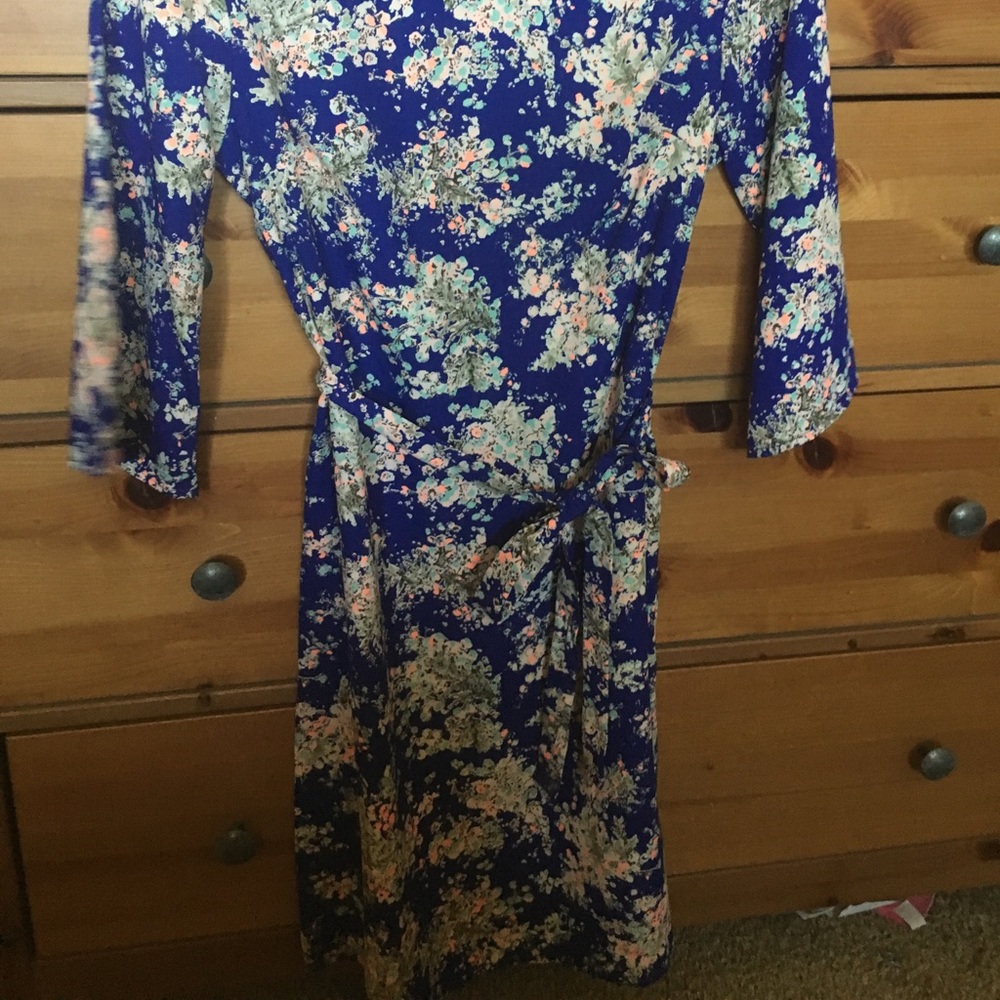 Gorgeous Royal Blue Floral Dress!  💙❤️ - Picture 7 of 8